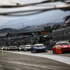 GT300クラスのトップタイムをマークした#55 BMW（先頭）。