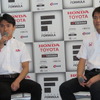 B-Maxレーシングチームの#50 千代勝正（左）と本山哲監督。