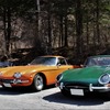 左からランボルギーニ 400GTとジャガー Eタイプ