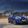 MINI 改良新型を発売、最新コネクトなど先進機能装備　238万円から