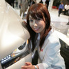 【東京モーターショー07】コンパニオン写真蔵…三菱自動車