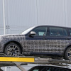 BMWの最高級SUV「X7」、 PHEV設定で11月デビューへ…輸送中を激写！
