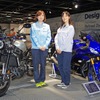ヤマハ発動機の女性エンジニア、神谷久美子さん（右）と渡邊真帆さん（左）