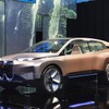 BMWの次世代EVをVRドライブ、自動運転中にテレビ会議参加も…CES 2019