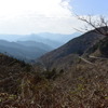 果てしなく山が続く九州山地。経路によってはワインディングロードが100km、200kmと続くのがこのエリアのドライブの特徴だ。足のいいクルマならストレスも少ない。