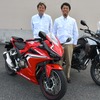 ホンダ CBR400R 新型の魅力を語ってくれた井上善裕氏（左）と古川和朗氏（右）