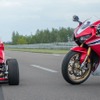 ホンダ Mean Mower V2とCBR1000RRファイヤーブレード