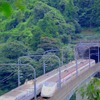 九州南部に降り続く大雨の影響で、7月3日は九州新幹線にも運行見合せ区間が発生した。