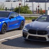 BMW M8 クーペ の量産第一号車とBMW M8 カブリオレ の量産第一号車