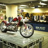 百貨店にカスタムバイク…「HERITAGE モーターサイクルウエア＆ギアの世界」で見た大阪の“粋”