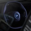 BMWグループの次世代EVのiNEXTに採用される新開発の「ポリゴナル・ステアリングホイール」