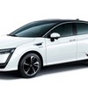 電気自動車だけでなく、燃料電池車のホンダ・クラリティ FUEL CELLなども注目。