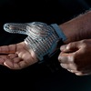 ジャガー・ランドローバーが開発した3Dプリントによる手袋