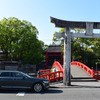 国宝指定の茅葺の本殿がある熊本・人吉の青井阿蘇神社前にて。