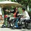ルノーグループが出資したニノ・ロボティクスの歩行障害者向け電動モビリティ