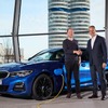 BMWグループの50万台目の電動車両となった新型3シリーズセダンのPHV「330e」