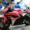 【東京モーターサイクルショー08】小柄な女性のためにカスタマイズ---CBR600RR