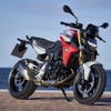 【BMW F900R 海外試乗】4輪BMWを思わせる機能性と、驚きのコスパ…佐川健太郎