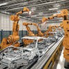 自動車工場におけるロボットアーム