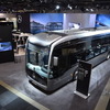 国際公共交通協会の総会に展示されたメルセデスベンツのバス（2019年、ストックホルム）。