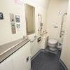 SR1系に設置されているバリアフリー対応トイレ。
