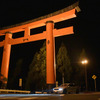 島根の古都、津和野の入り口の大鳥居をバックに記念撮影。