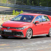 VW ゴルフ　GTI TCR 市販型　プロトタイプ　スクープ写真