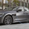 BMW 3シリーズ 新型のPHV、330eセダン