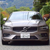 ボルボ S60 T5 Inscriptionのフロントビュー。