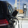 VWグループが米国アリゾナ州に開設したEVの充電テスト施設
