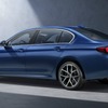BMW 5シリーズ・セダン 改良新型のロングホイールベースのPHV