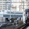 10月10日は通常運行が行なわれることになった東海道新幹線（左）。しかし『成田エクスプレス』（右）は影響が予想される。