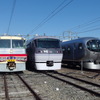 向かって左から5000系、10000系、001系（2019年、西武秩父線開通50周年記念車両基地まつり in 横瀬）。