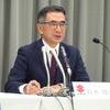 決算を発表するスズキの鈴木俊宏社長（2019年11月、参考画像）