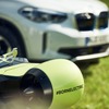 BMW i の「エレクトリファイド・ウイングスーツ」