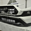 トヨタ RAV4 アドベンチャー“オフロードパッケージ”のフロントバンパー