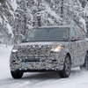 最高級SUVの代名詞『レンジローバー』、次期プロトタイプが豪雪を試走！