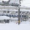 えちごトキめき鉄道直江津駅の積雪状況。1月14日も全面運休が決定しており、6日連続で麻痺状態が続くことに。