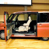 ダイハツ タント …助手席昇降シート車を発売