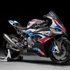 【BMW M 1000RR】4輪の高性能チューニング、“M”がバイクになった