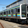 JR千葉エリアの新型車 E131系、進化と継承…新旧電車が混在するローカル線