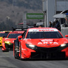 コースインするマシン