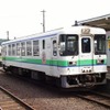 小型化が仇となり2002年に姿を消した日高本線専用だったキハ130形。11両が製造されたが、1両は踏切事故で大破している。日高本線静内駅。1999年7月18日。