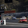 トップチェッカーを受けるGT500クラス優勝の#14 ENEOS X PRIME GR Supra