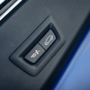 ロールスロイス・カリナン 向けの新カスタマイズオプションの電動引き出し式トレーのスイッチ