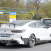BMW M8をベースとした謎の開発車両（スクープ写真）