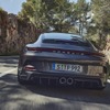 ポルシェ 911 GT3 新型に「ツーリングパッケージ」、リアウイングを廃止…欧州発表