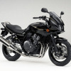 ホンダ CB400SUPER FOUR と CB400 SUPER BOL D'OR に特別カラーの限定車