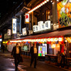 飲食店が通常の時間帯で営業を再開した東京（有楽町、10月25日）