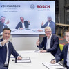 VWとボッシュ、電動車向け電池生産システムを供給する新会社設立へ…覚書に署名